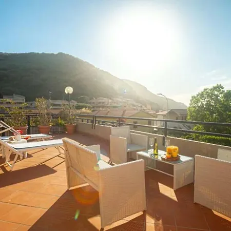 Livia Apartment *